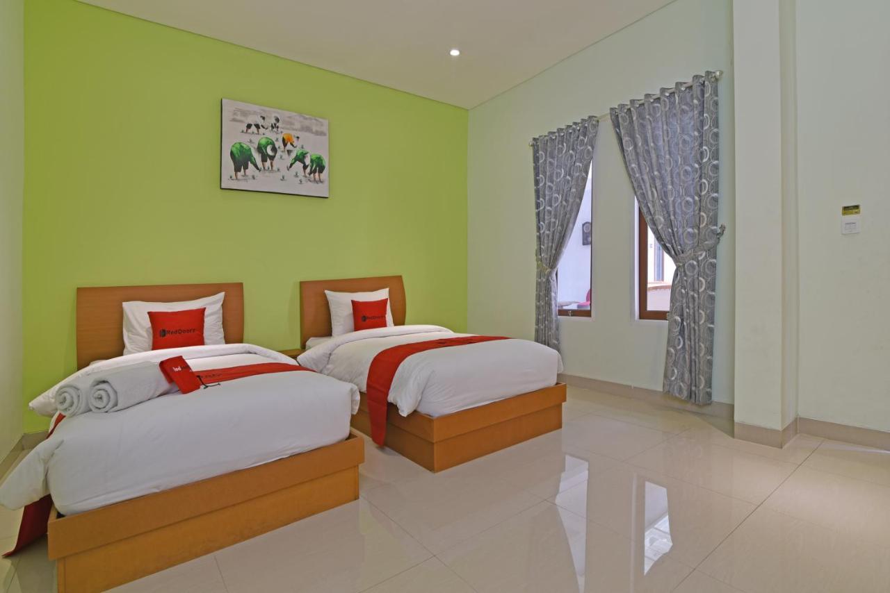 Reddoorz Plus @ Mahendradatta Denpasar מראה חיצוני תמונה